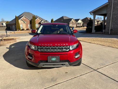 Used 2013 Land Rover Range Rover Evoque Pure w/ Climate Comfort Pkg image 4