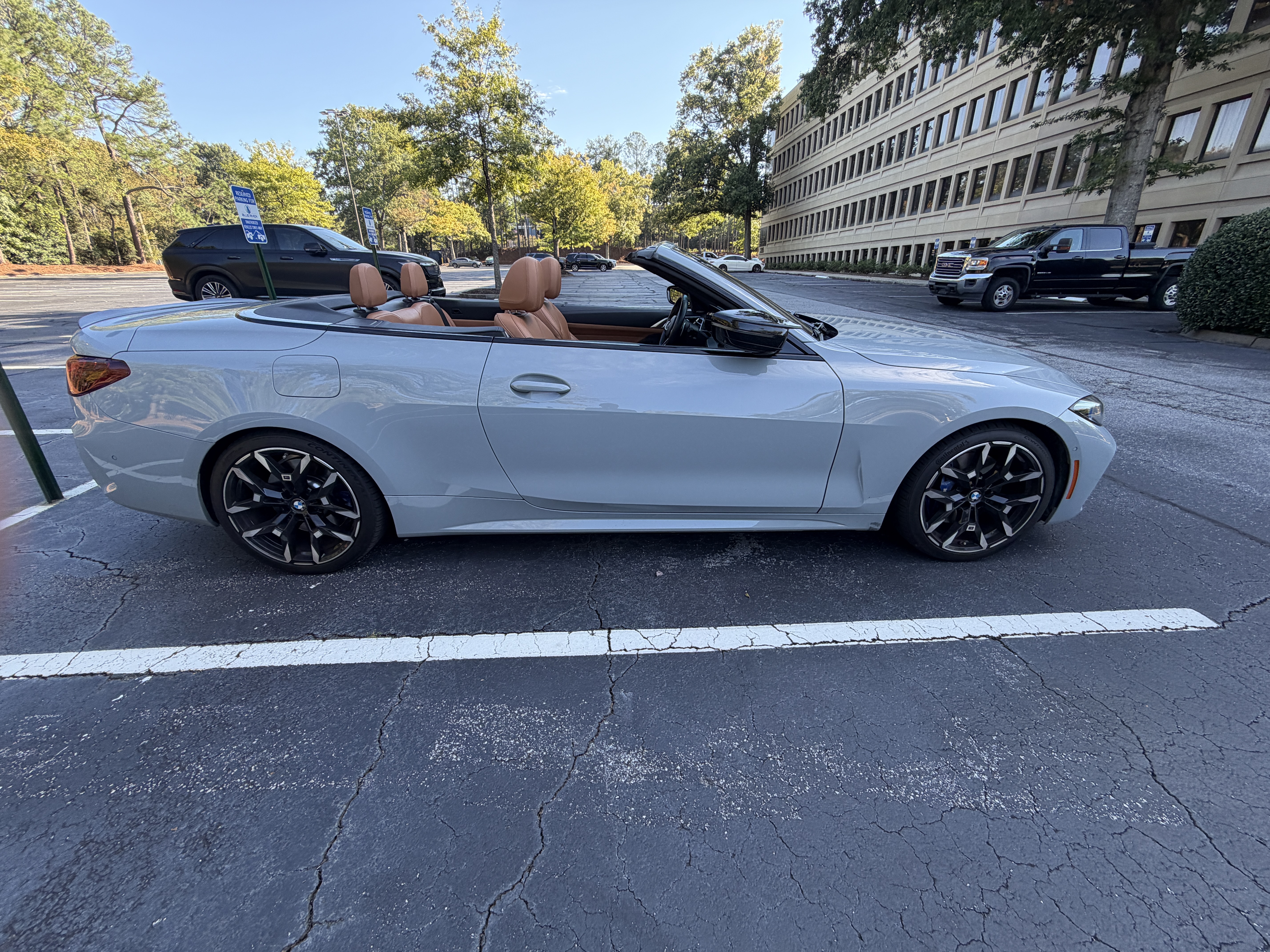 Used 2025 BMW M440i Convertible RWD image 5