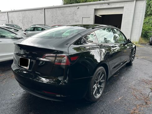 Used 2021 Tesla Model 3 Standard Range Plus RWD image 7