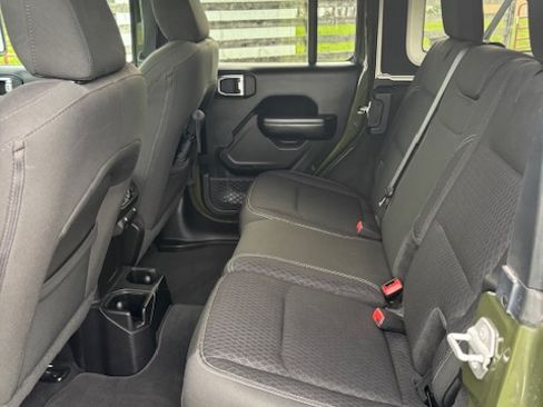 Used 2021 Jeep Wrangler Unlimited Sport image 9