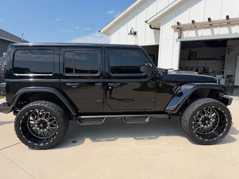 Used 2023 Jeep Wrangler Unlimited Rubicon w/ LED Lighting Group AWD/4WD image 1