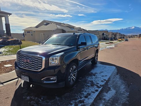 Used 2019 GMC Yukon XL Denali w/ Denali Ultimate Package image 14