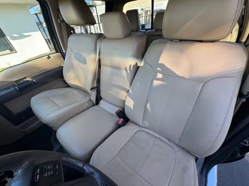 Used 2011 Ford F250 Lariat w/ Lariat Ultimate Pkg image 23