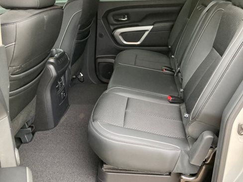 Used 2018 Nissan Titan PRO-4X w/ Pro-4x Utility Package AWD/4WD image 16