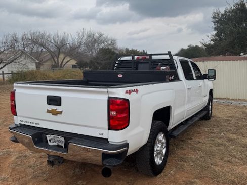 Used 2015 Chevrolet Silverado 2500 LT image 1