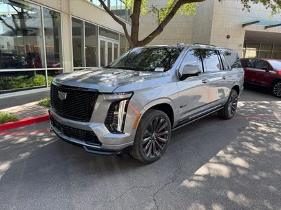 Used 2025 Cadillac Escalade ESV V