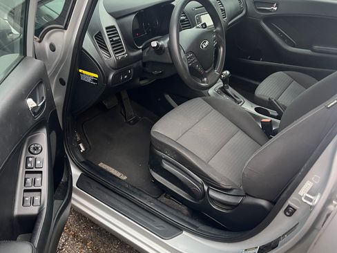 Used 2016 Kia Forte LX w/ LX Popular Plus Package FWD image 6