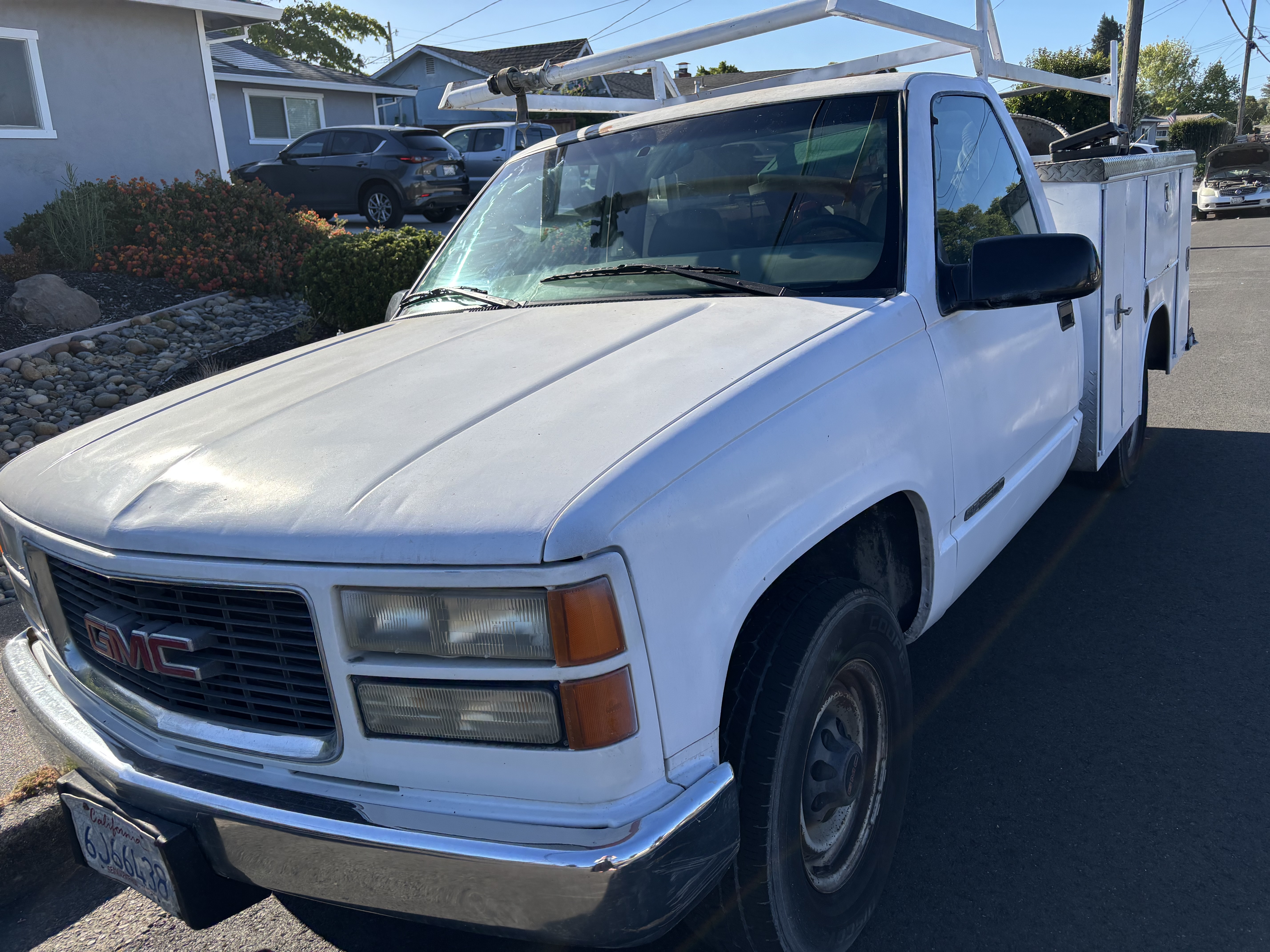 Used 2000 GMC Sierra 2500 2WD Regular Cab HD w/ Marketing Option Pkg 2 image 1
