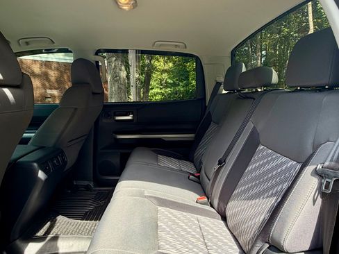 Used 2020 Toyota Tundra SR5 w/ TRD Off-Road Package AWD/4WD image 18