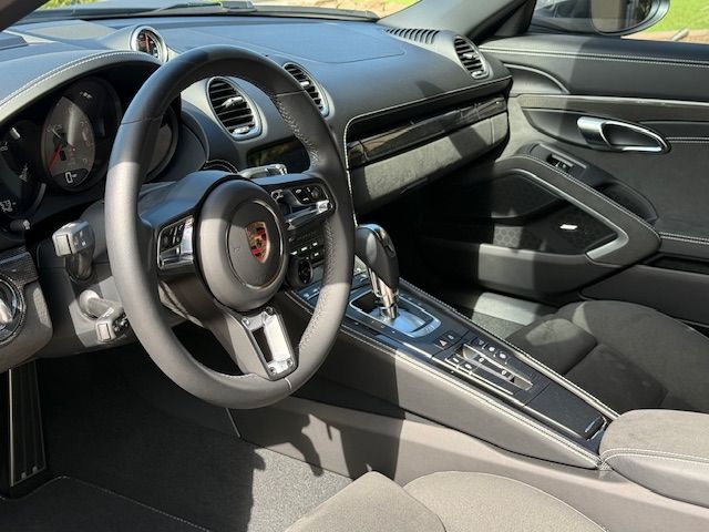 Used 2025 Porsche 718 Boxster GTS RWD image 5