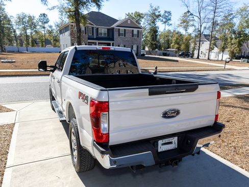 Used 2018 Ford F250 Lariat w/ Lariat Ultimate Package image 11