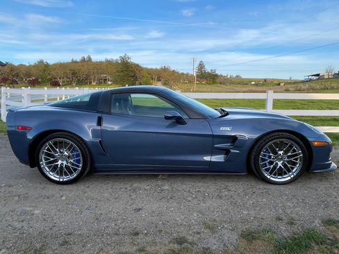 Used 2011 Chevrolet Corvette ZR1 w/ Preferred Equipment Group RWD image 27
