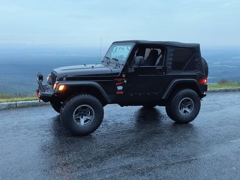 Used 2006 Jeep Wrangler Sport w/ 30" Tire & Wheel Group image 6