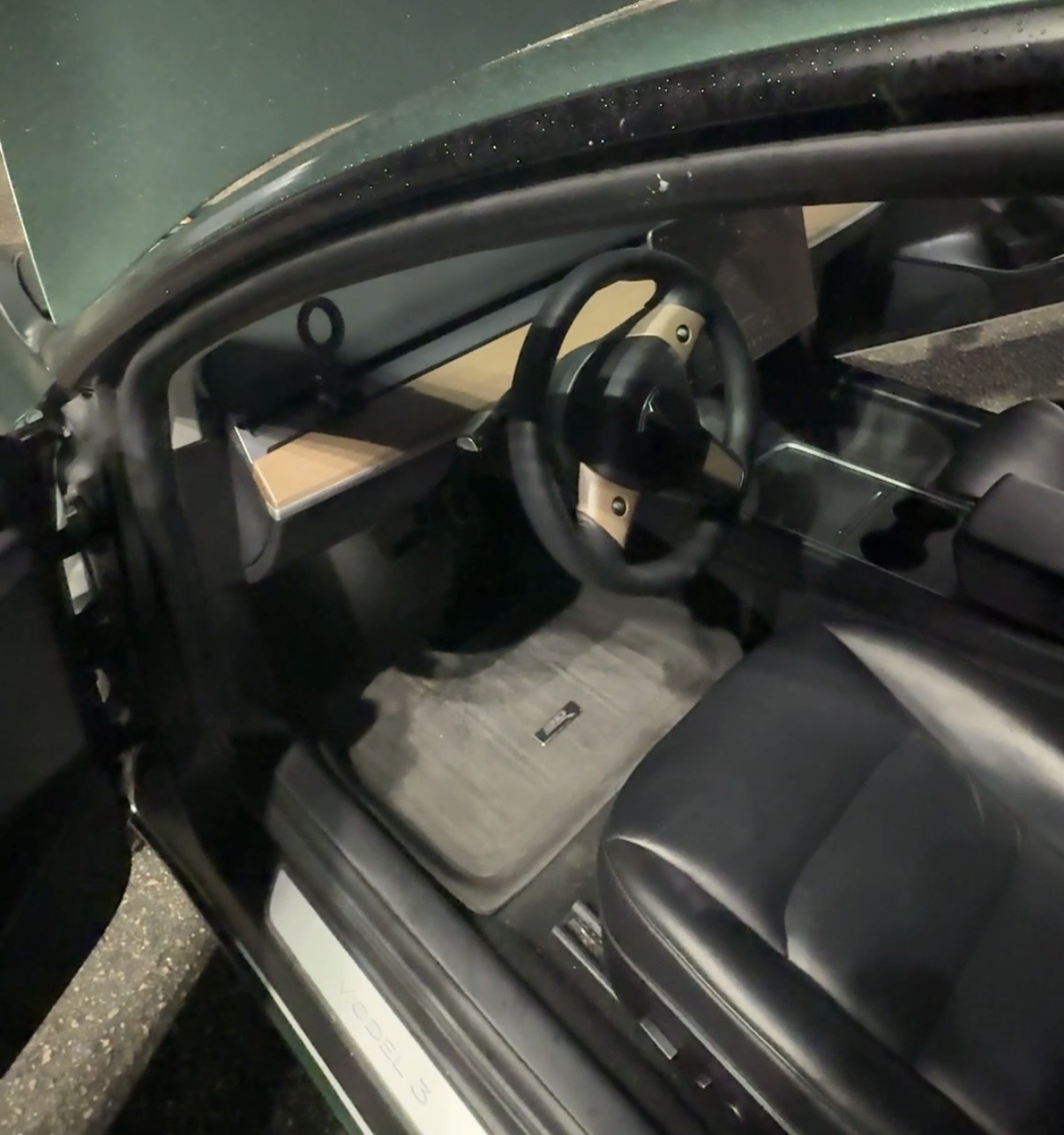 Used 2022 Tesla Model 3 Long Range AWD/4WD image 16