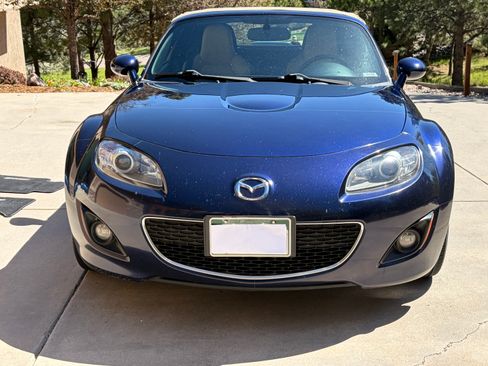 Used 2011 MAZDA MX-5 Miata Grand Touring w/ Premium Pkg RWD image 6