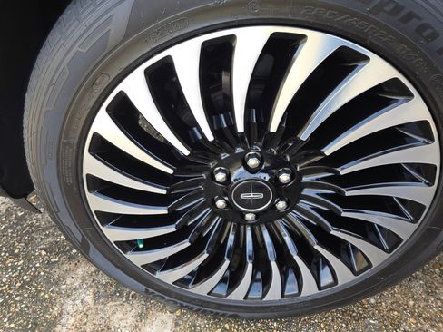 Used 2019 Lincoln Navigator L Black Label w/ Cargo Package image 21