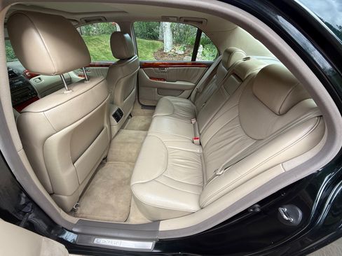 Used 2001 Lexus LS 430 image 9