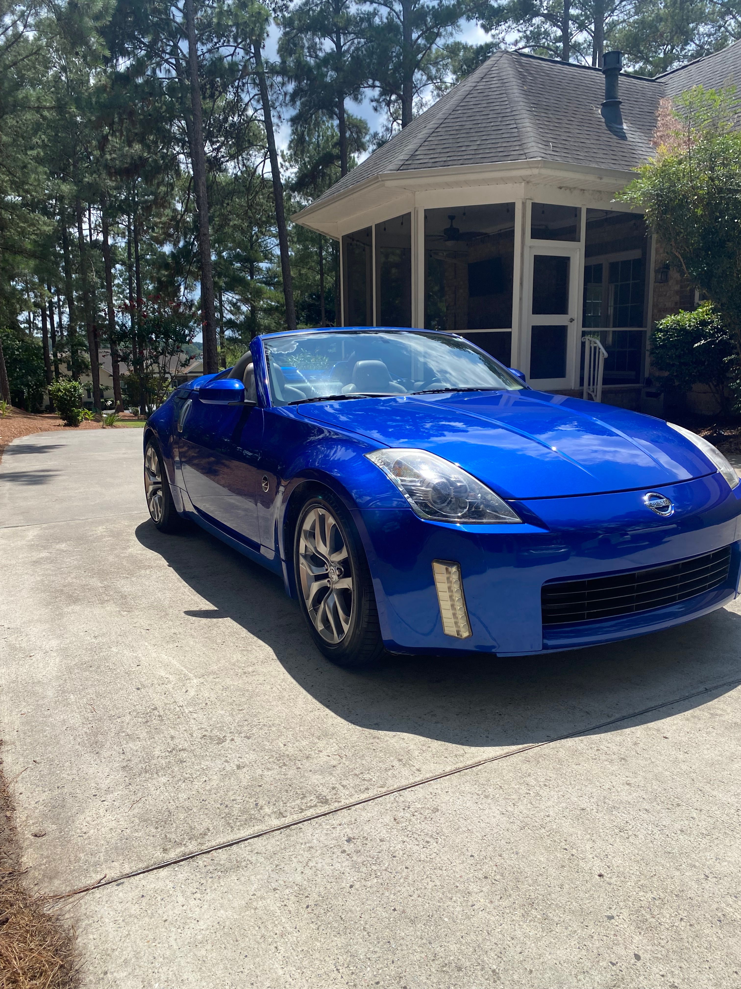Used 2005 Nissan 350Z Touring RWD image 10
