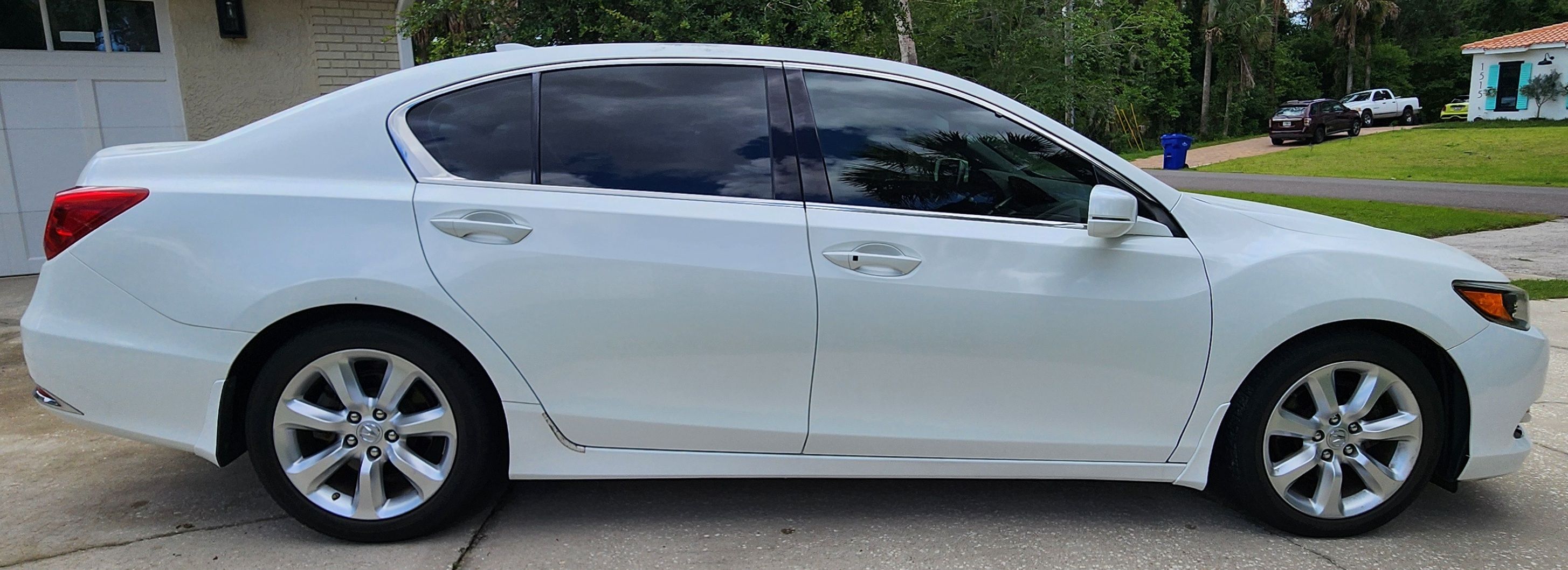 Used 2014 Acura RLX FWD image 2