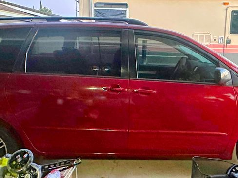 Used 2005 Toyota Sienna LE image 4