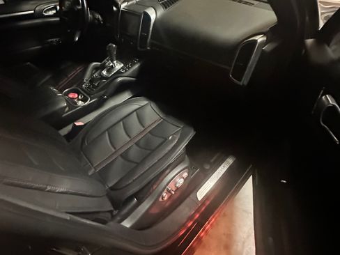 Used 2016 Porsche Cayenne AWD/4WD image 15