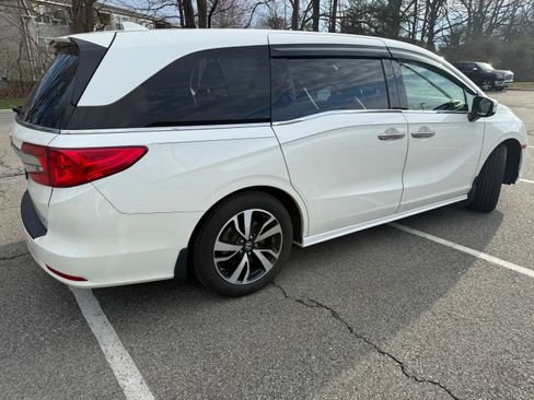Used 2019 Honda Odyssey Elite image 4