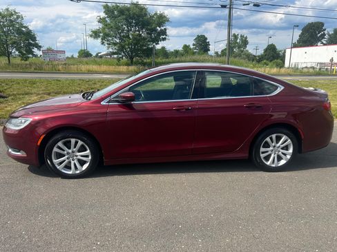 Used 2016 Chrysler 200 Limited FWD image 1