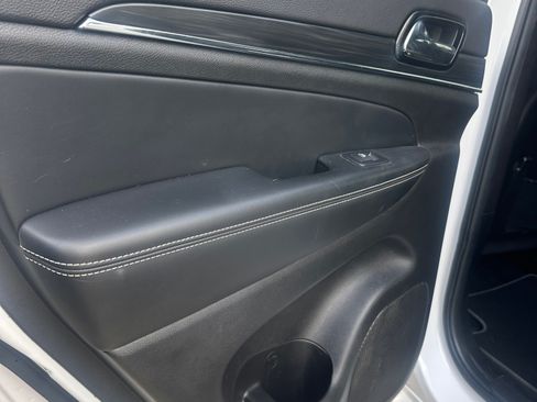 Used 2021 Jeep Grand Cherokee Limited w/ Quick Order Package 28K 80th AWD/4WD image 9