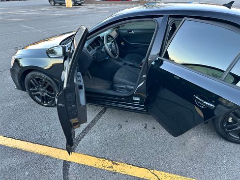 Used 2015 Volkswagen Jetta S w/ Welcome Package image 6