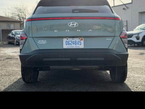 Used 2025 Hyundai Kona SEL image 8