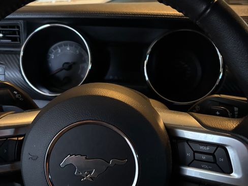 Used 2016 Ford Mustang Convertible w/ Equipment Group 051A RWD image 4