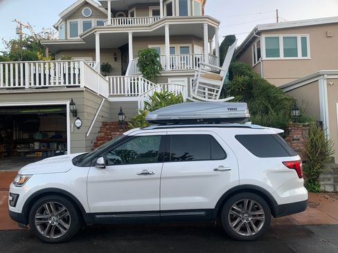 Used 2016 Ford Explorer Limited w/ Equipment Group 301A image 4