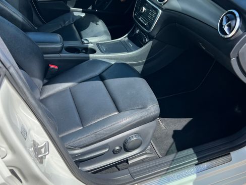 Used 2015 Mercedes-Benz CLA 250 image 10