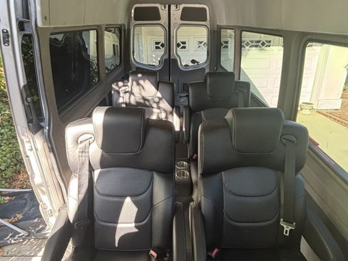 Used 2017 Mercedes-Benz Sprinter 2500 image 14