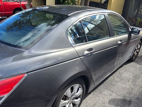 Used 2010 Honda Accord EX-L image 12