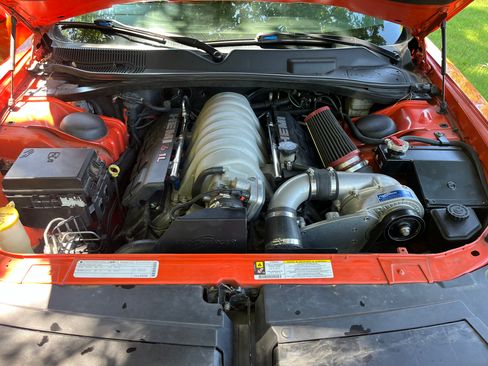 Used 2008 Dodge Challenger SRT8 RWD image 2