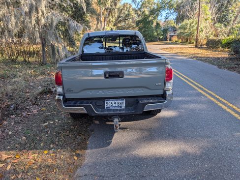 Used 2023 Toyota Tacoma TRD Off-Road image 5