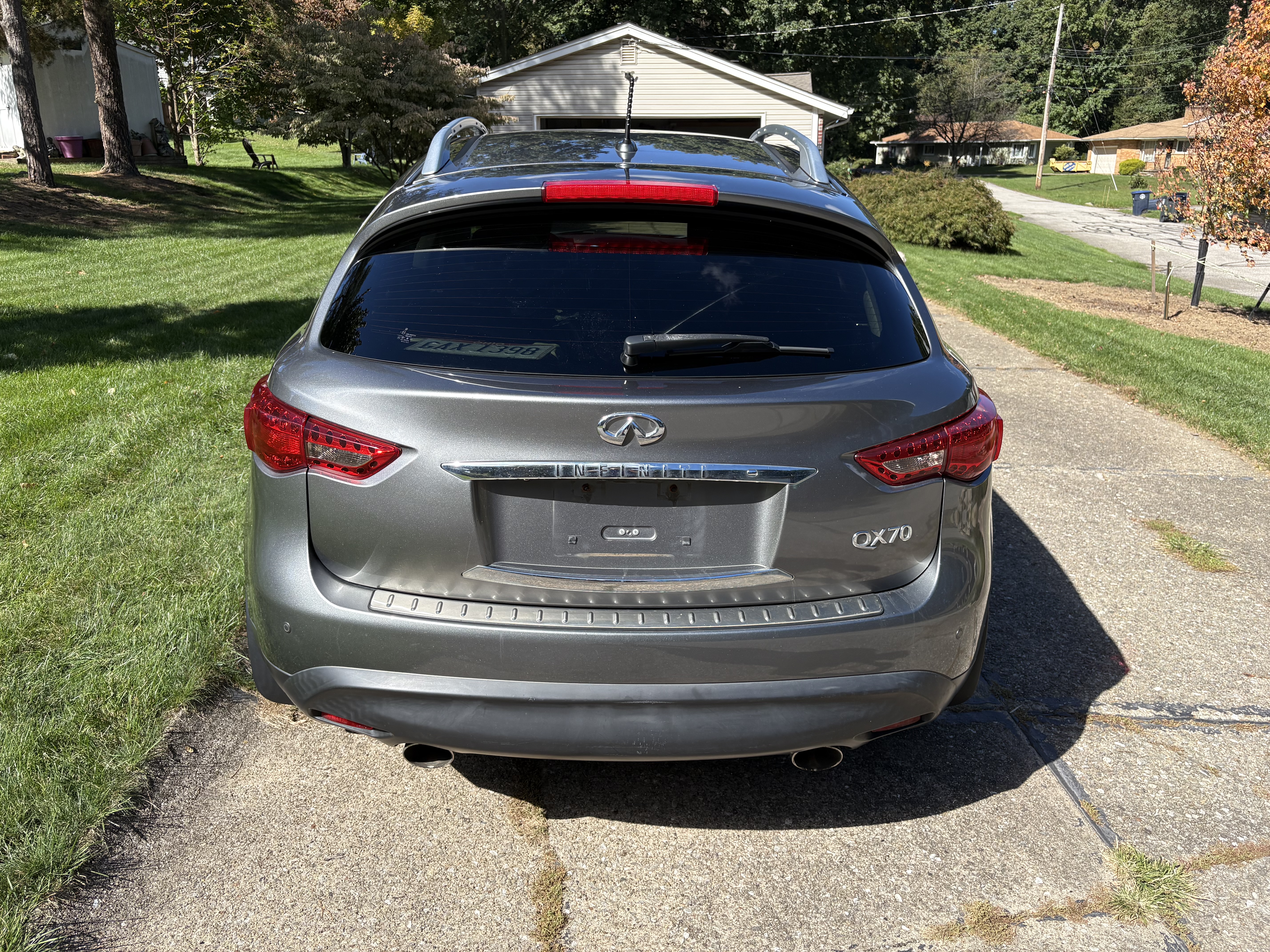 Used 2015 INFINITI QX70 AWD w/ Premium Package image 4
