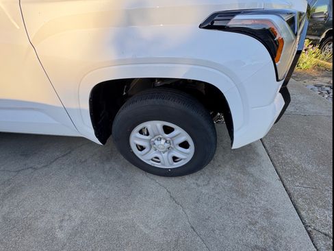 Used 2023 Toyota Tundra SR w/ SR Tow Package image 5