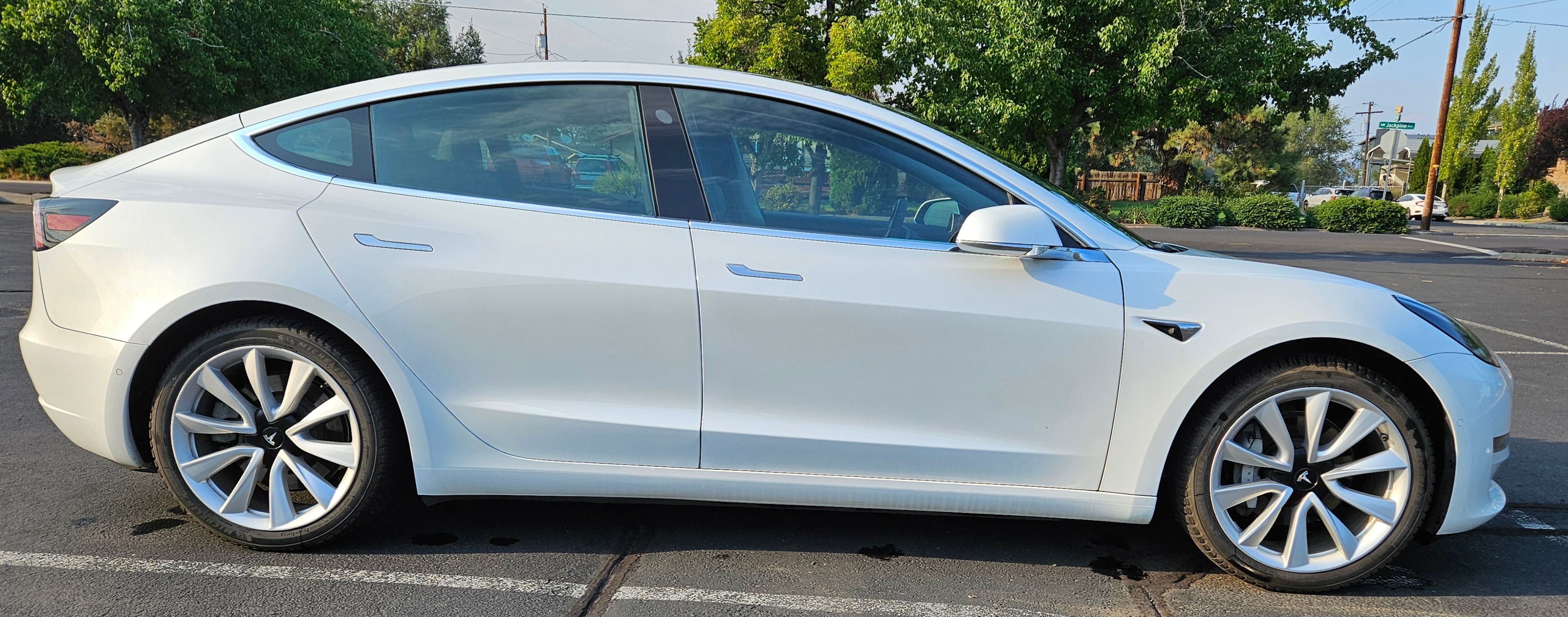 Used 2020 Tesla Model 3 Standard Range Plus RWD image 20