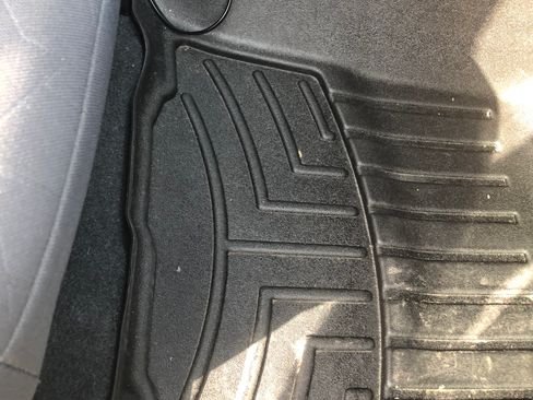 Used 2017 Toyota Tacoma TRD Sport image 5