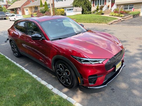 Used 2021 Ford Mustang Mach-E GT AWD/4WD image 4