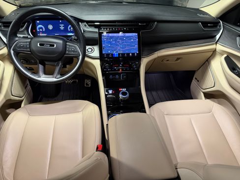 Used 2021 Jeep Grand Cherokee L Limited image 12