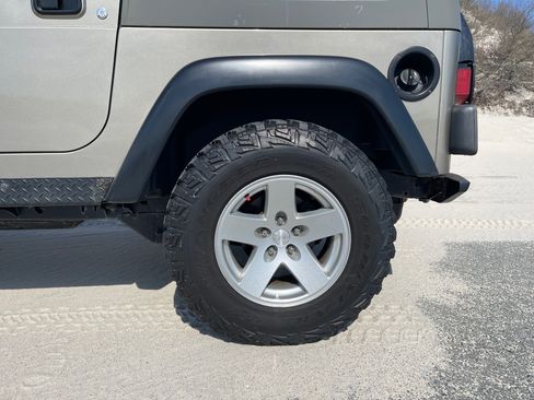 Used 2006 Jeep Wrangler Rubicon AWD/4WD image 5