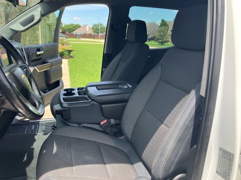 Used 2019 Chevrolet Silverado 1500 LT w/ Convenience Package RWD image 24
