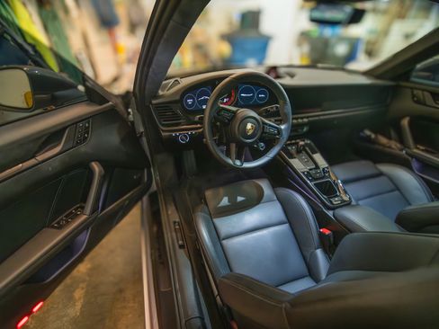 Used 2024 Porsche 911 Carrera T image 22