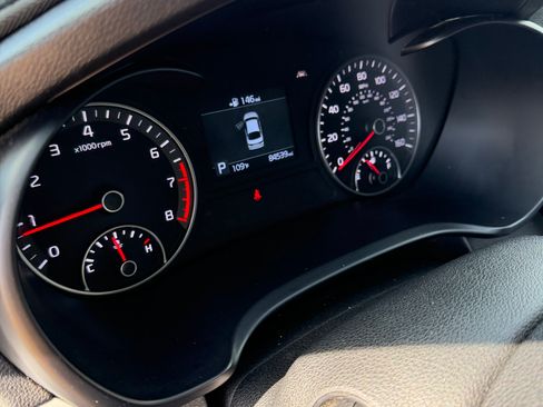 Used 2019 Kia Optima LX FWD image 11