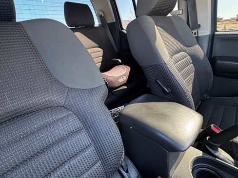 Used 2005 Nissan Frontier NISMO w/ (J01) Sunroof Pkg image 20