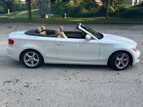 Used 2013 BMW 128i Convertible RWD image 12