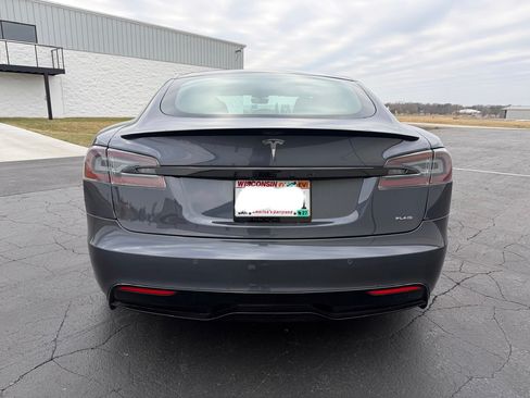 Used 2021 Tesla Model S Plaid image 4